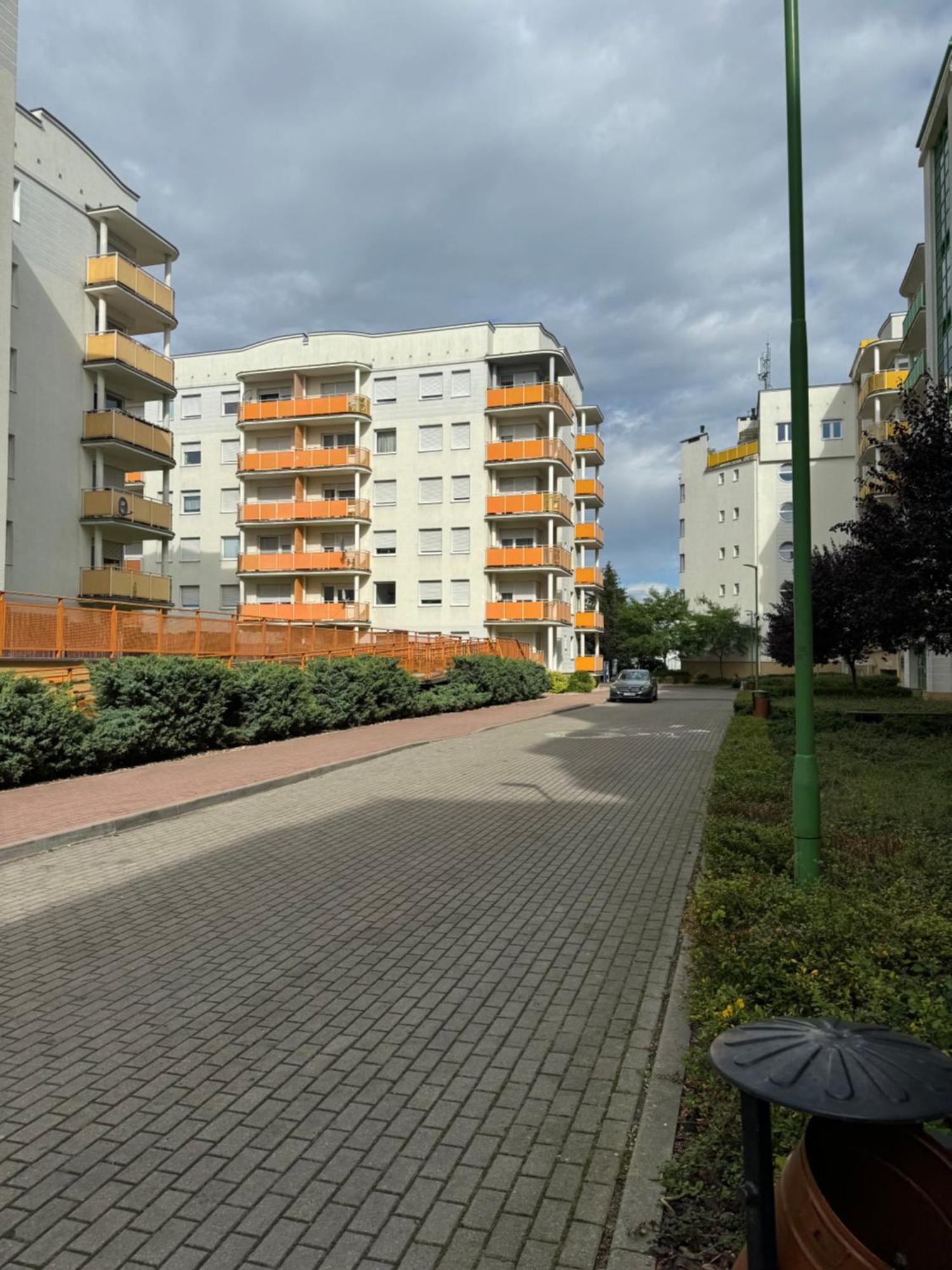 Szesc Planet Apartment *